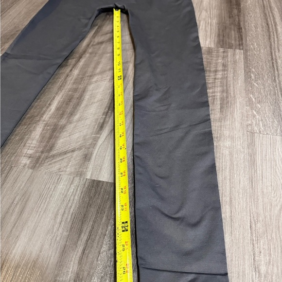 Gymshark Women's Cropped Leggings-Gray with Pink Waistband-Size M - Picture 6 of 6